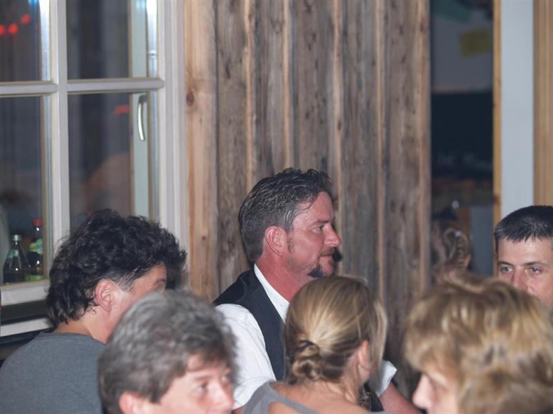 800x600 pixels (50K)