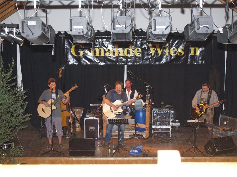 800x600 pixels (83K)