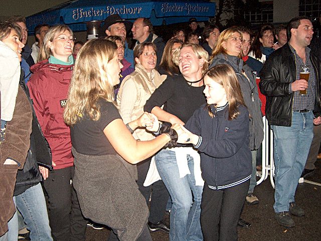 640x480 pixels (350K)