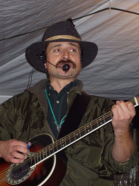 480x640 pixels (296K)