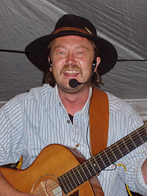 480x640 pixels (308K)