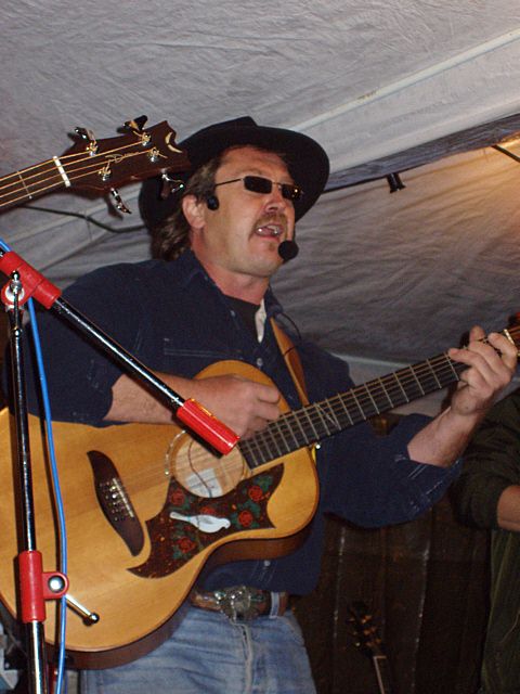 480x640 pixels (294K)