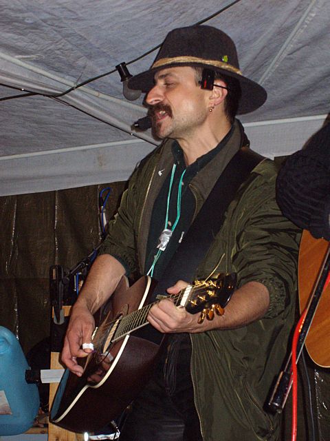 480x640 pixels (321K)