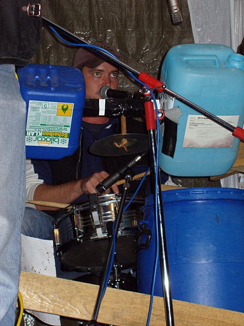 480x640 pixels (299K)