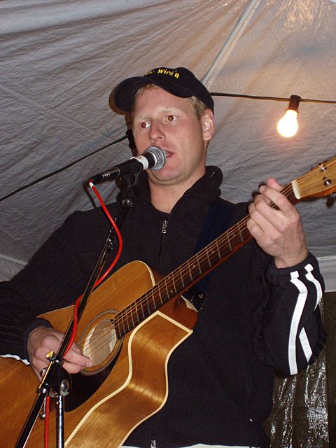 480x640 pixels (299K)