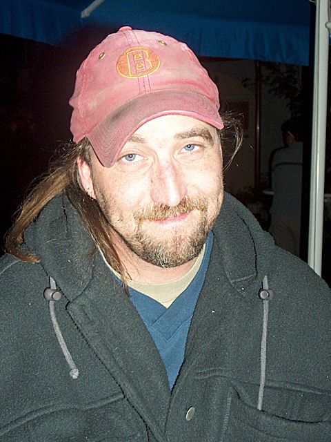 480x640 pixels (237K)