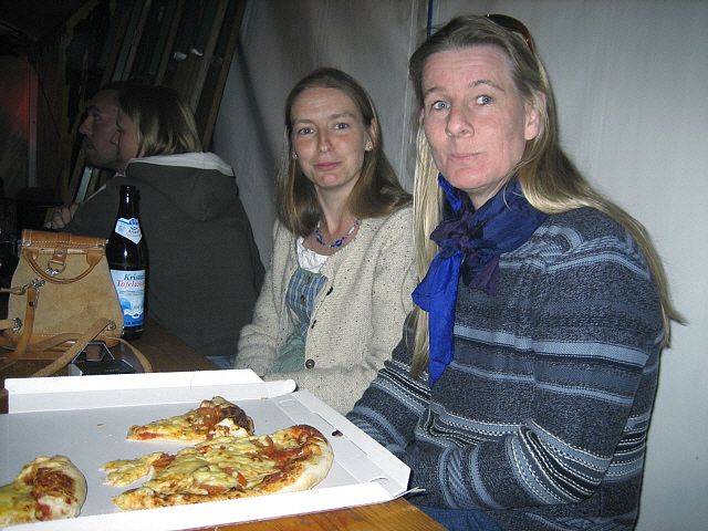 640x480 pixels (212K)