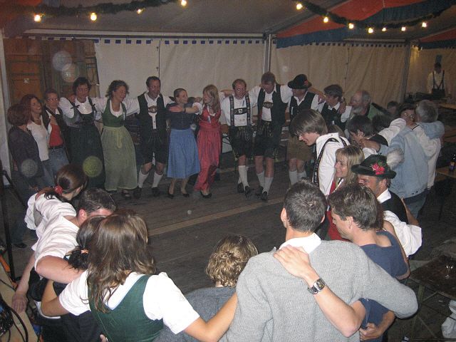 640x480 pixels (243K)