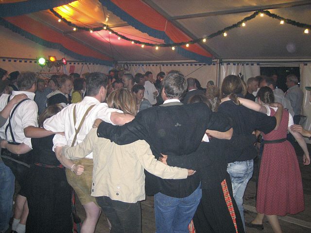 640x480 pixels (246K)