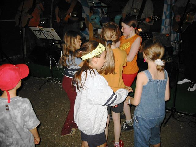 640x480 pixels (212K)