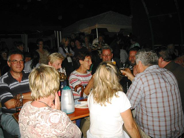 640x480 pixels (215K)