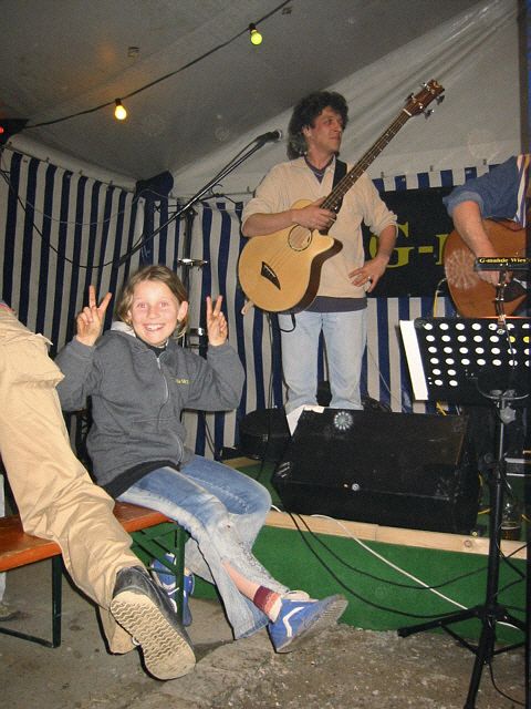 480x640 pixels (225K)