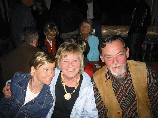 640x480 pixels (181K)