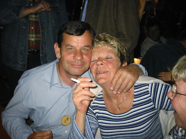 640x480 pixels (183K)