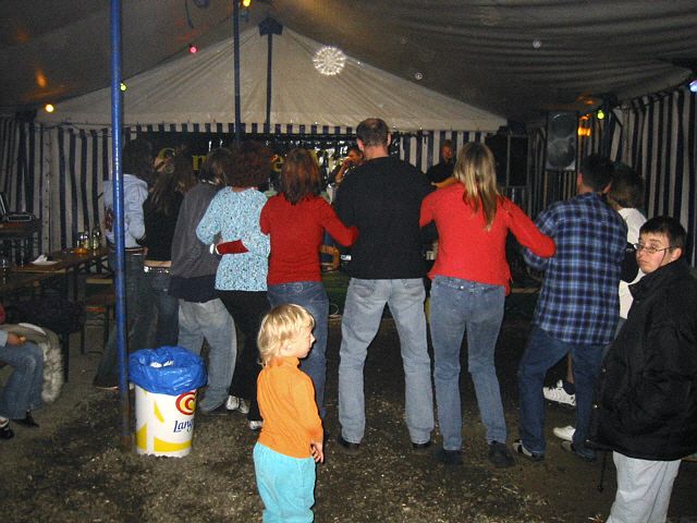 640x480 pixels (232K)