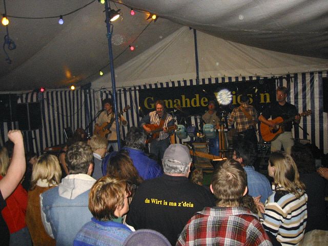 640x480 pixels (232K)