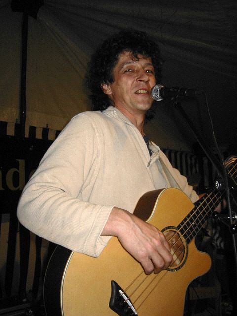 480x640 pixels (141K)