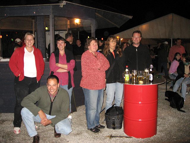 640x480 pixels (284K)