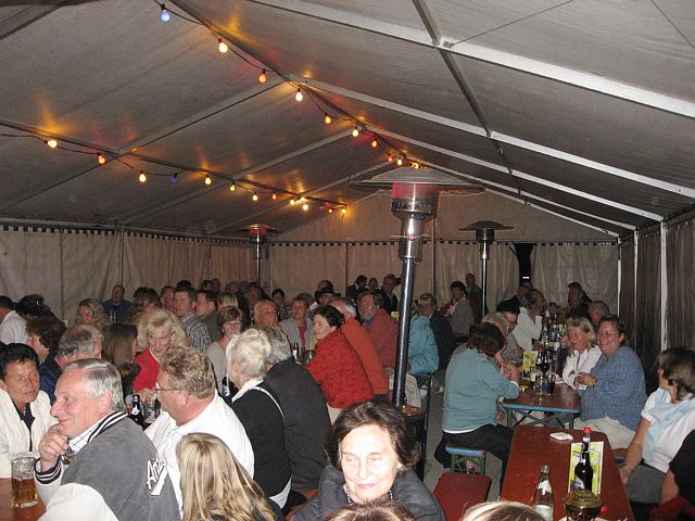 640x480 pixels (294K)