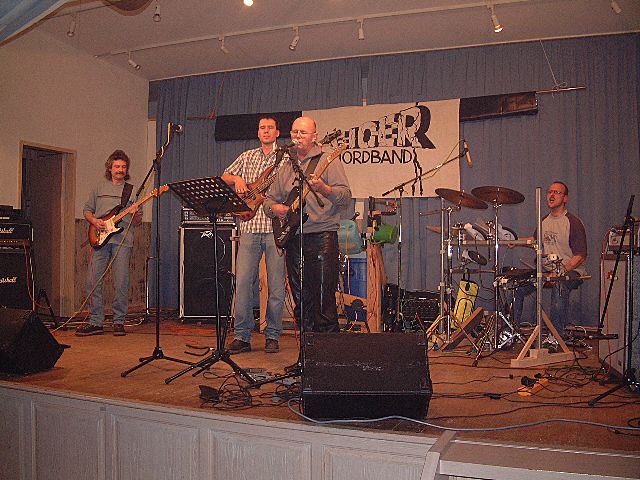 640x480 pixels (341K)