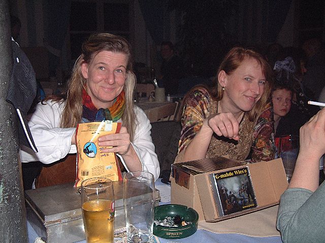 640x480 pixels (328K)