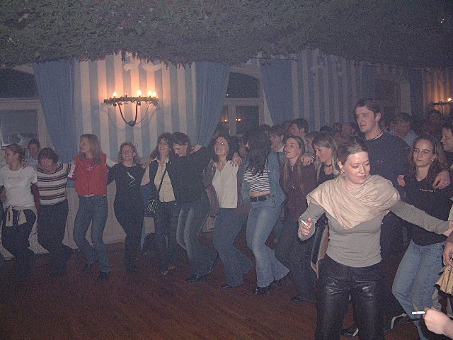 640x480 pixels (341K)