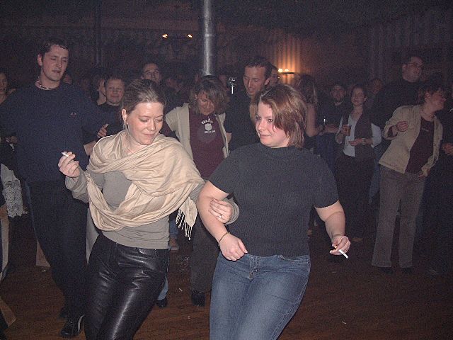 640x480 pixels (339K)