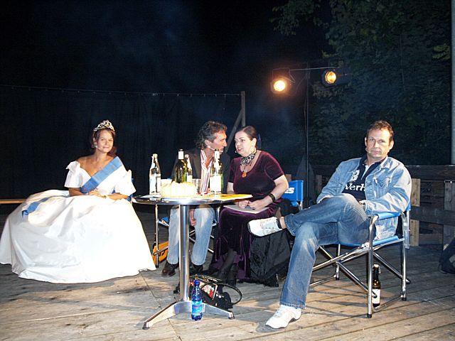 640x480 pixels (66K)