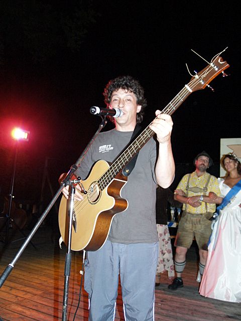 480x640 pixels (57K)