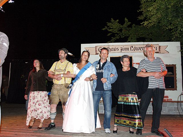 640x480 pixels (70K)