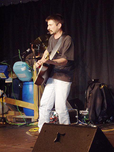 480x640 pixels (41K)