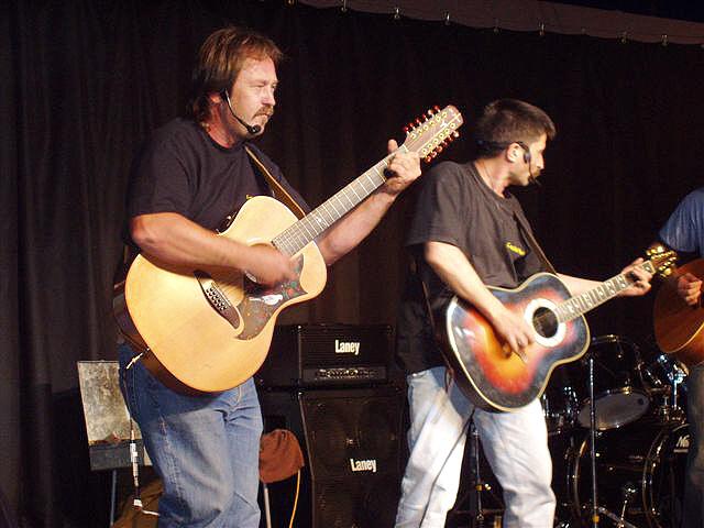 640x480 pixels (45K)