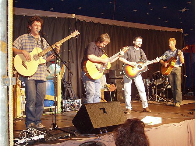 640x480 pixels (67K)