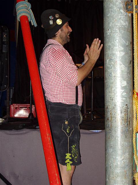 480x640 pixels (50K)