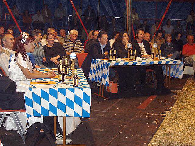 640x480 pixels (72K)