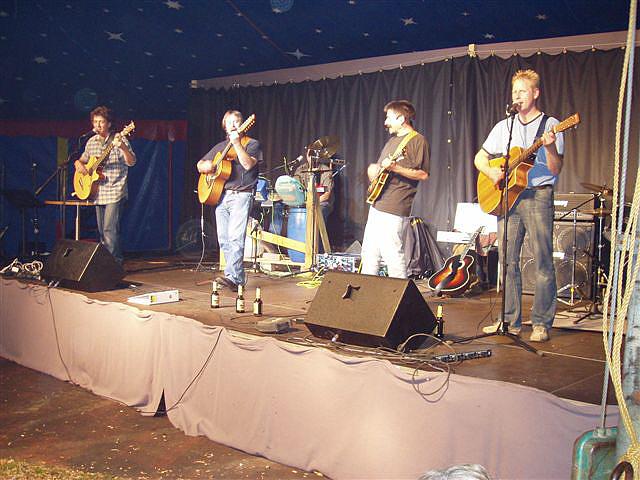 640x480 pixels (58K)