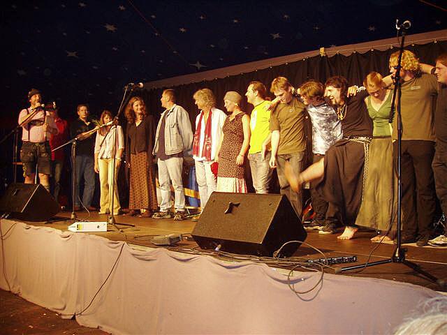 640x480 pixels (54K)