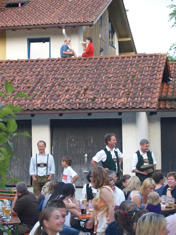 600x800 pixels (100K)