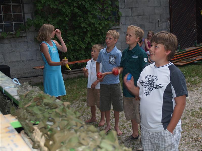 800x600 pixels (85K)