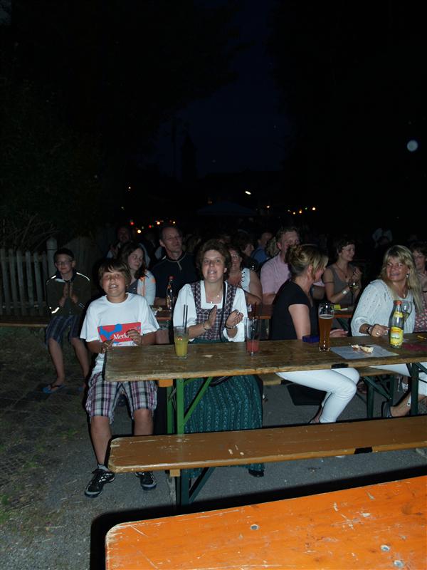 600x800 pixels (63K)