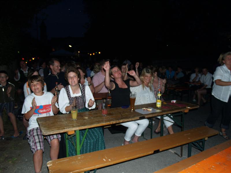 800x600 pixels (63K)