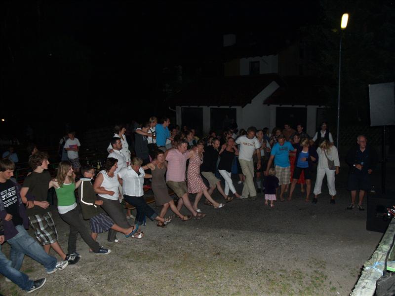 800x600 pixels (69K)