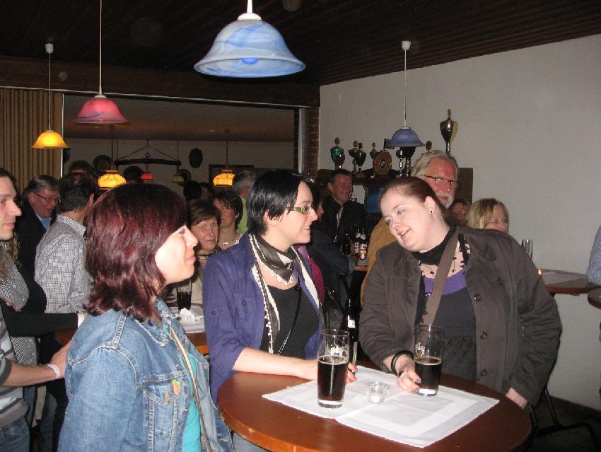 850x639 pixels (83K)