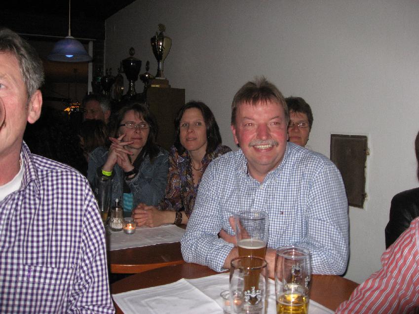 849x637 pixels (88K)