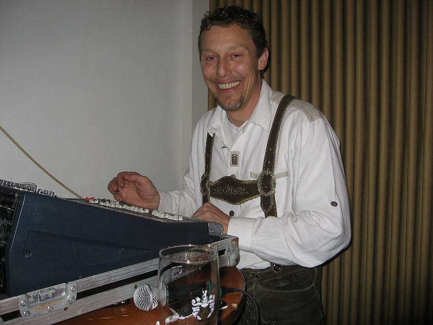 850x637 pixels (162K)