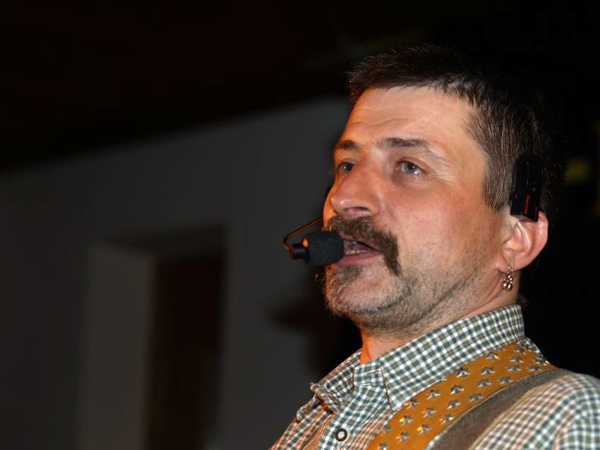 850x637 pixels (103K)