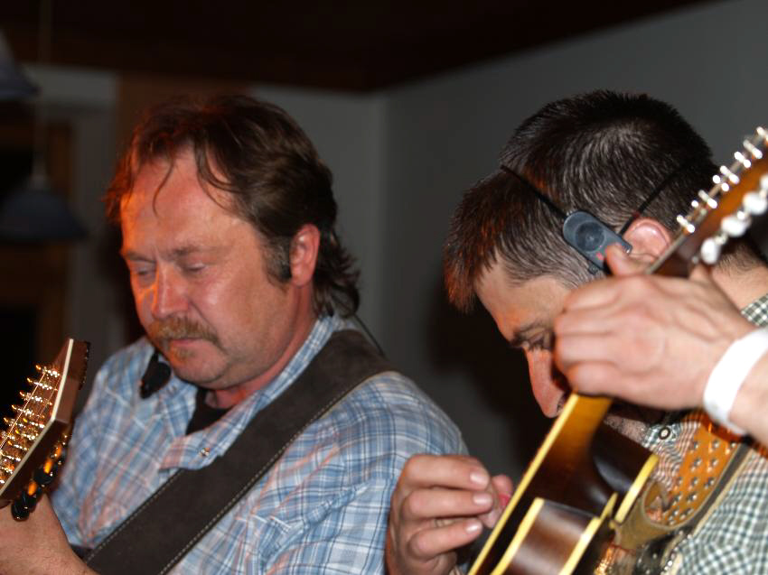 850x637 pixels (152K)