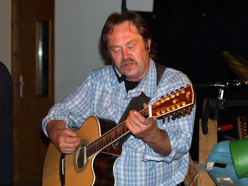 850x637 pixels (177K)