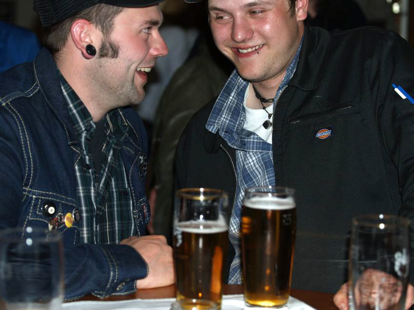 850x637 pixels (160K)