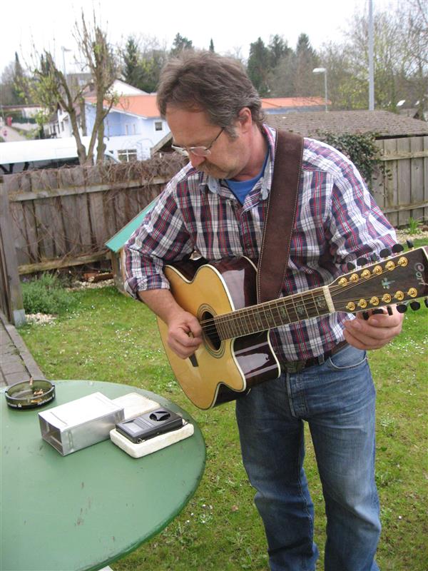 600x800 pixels (100K)